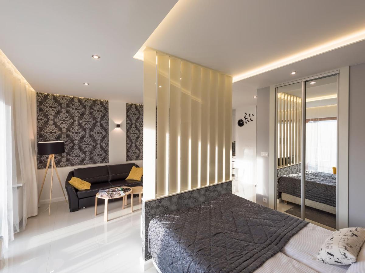 Black Pearl Apartment كراكوفيا المظهر الخارجي الصورة