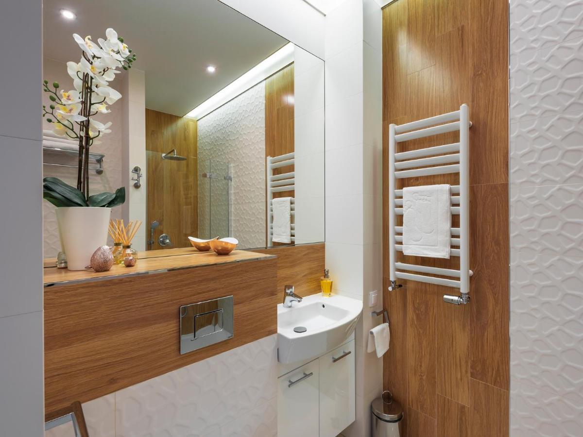 Black Pearl Apartment كراكوفيا المظهر الخارجي الصورة