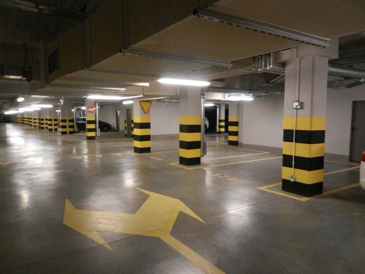 Black Pearl Apartment كراكوفيا المظهر الخارجي الصورة