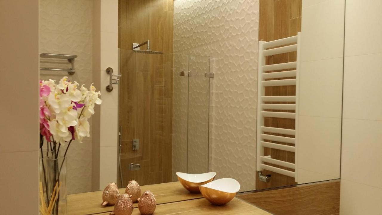 Black Pearl Apartment كراكوفيا المظهر الخارجي الصورة