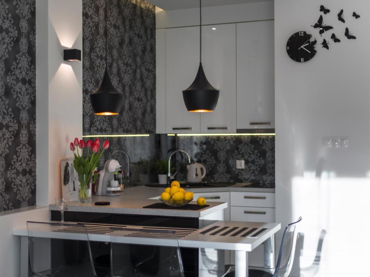 Black Pearl Apartment كراكوفيا المظهر الخارجي الصورة